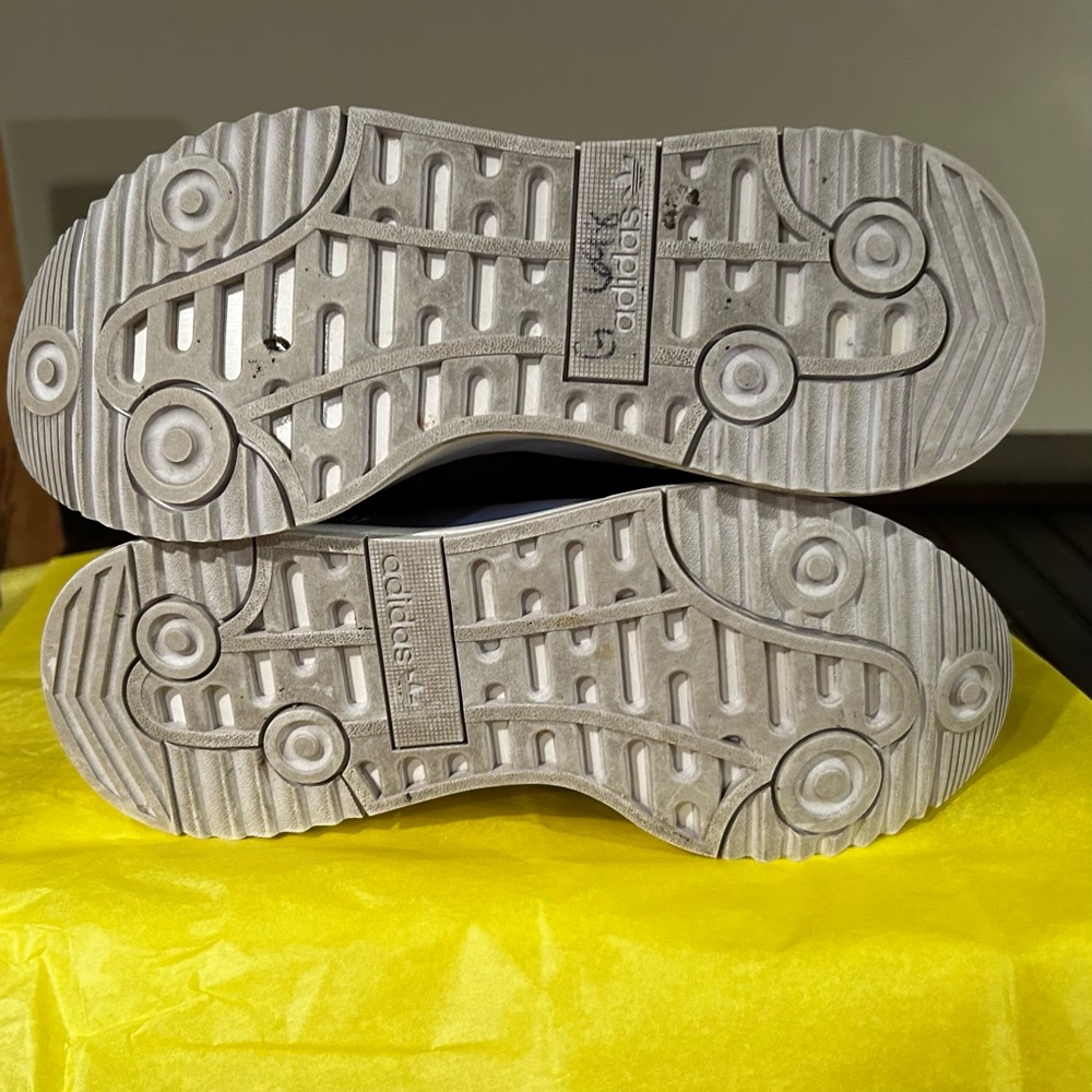 Adidas Black and white tennis shoes with Iridescent Detail - Picture 5 of 5